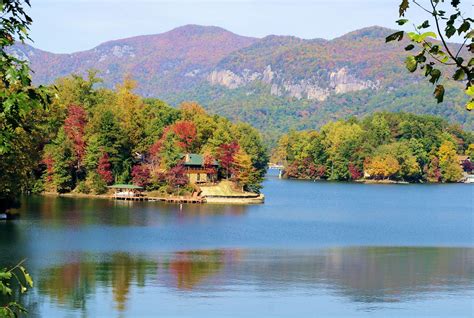 Asheville Fall Color Report And Photos Lake Lure North Carolina Lake