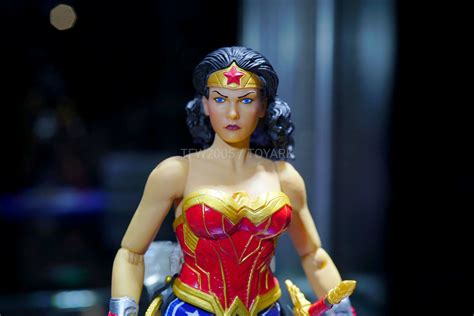 Nycc 2019 Mezco One12 Collective Wonder Woman Classic Edition The