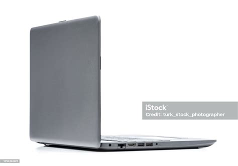 Laptop Modern Dengan Layar Kosong Terisolasi Di Latar Belakang Putih