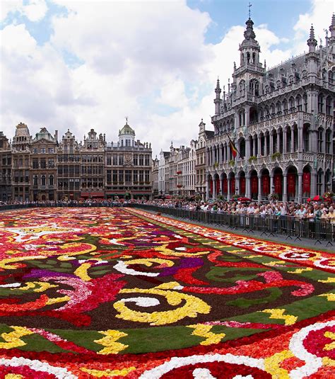Au coeur de l'europe, la belgique attire de nombreux visiteurs grâce à son important patrimoine historique et le dynamisme culturel qui caractérise plusieurs de ses grandes. Belgique Tourisme : Bruxelles, Bruges... Les 20 plus ...