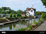 The Goring Lock, Goring-on-Thames, Oxfordshire, England, United Stock ...