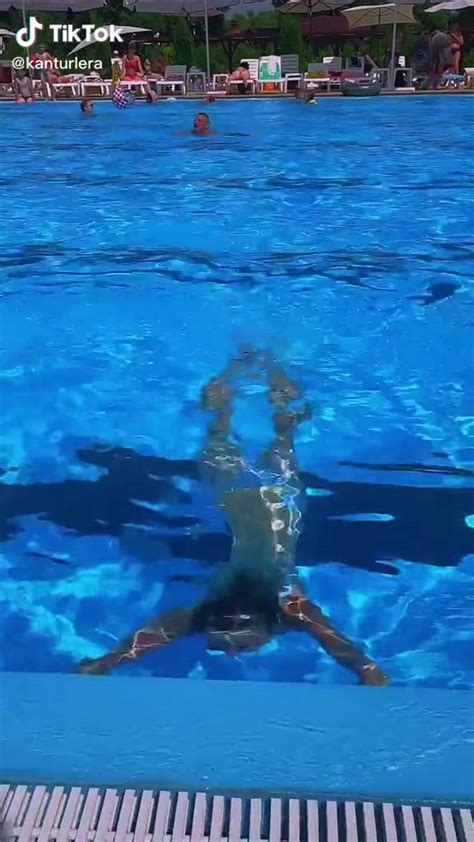 Sexy Lera Kantur Shows Cleavage In Blue Bikini Top At The Swimming Pool