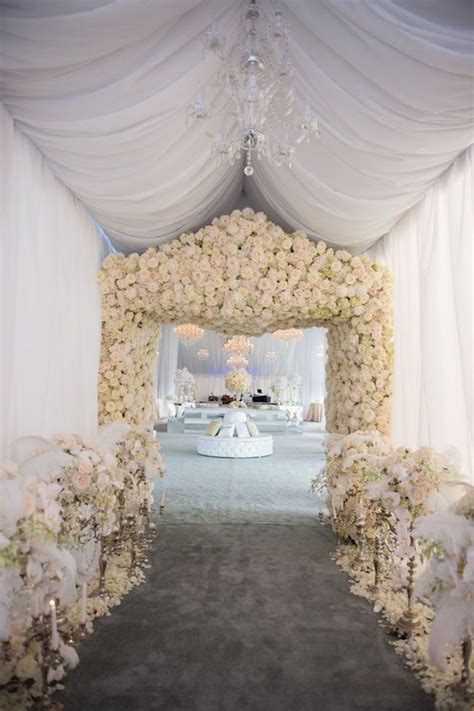 Tent Weddings And Drapes With Luxe Style Modwedding Fairytale