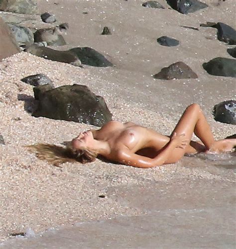 Alexis Ren Nude By Marco Glaviano Bts On New Years Eve 55 Photos The Fappening