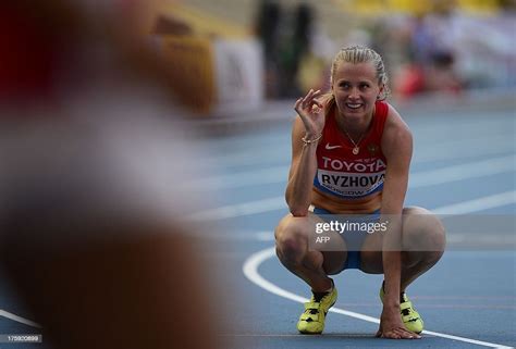 russia s kseniya ryzhova gives a thumbs up after a women s 400 metres news photo getty images