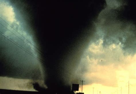 Top 10 Biggest Tornadoes That Blew Our World Page 6 Biggestverse