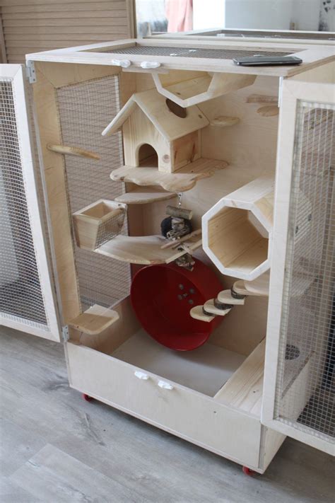 This week's post will be all about how to build your own custom chinchilla cage! Amazing Chinchilla Wood Shelf Lunny Chinchilla Cage From Creative Shelf | Chinchilla cage, Rat ...