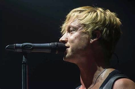 In den letzten wochen haben sich samu haber und vivianne raudsepp jede menge gemeinsame zeit gegönnt. Pin von Melanie Köstel auf Samu in 2020 | Samu haber ...