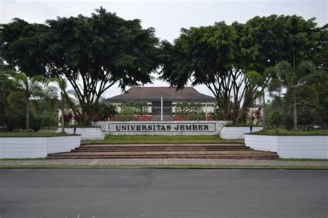 Universitas Di Jawa Timur Dan Jurusannya