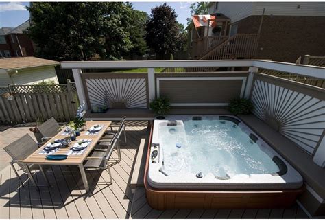 This hot tub enclosure design offers ample space for seating and a raised platform for the hot tub too. Outdoor Privacy Screens Small Pool | Privacy screen ...