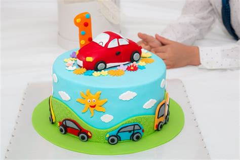 Construction truck cake for 2 year old boy. 30 torte di compleanno SUPER creative per i bambini ...