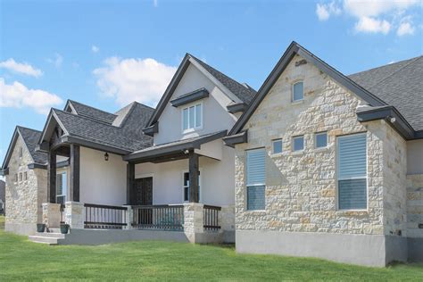 Maybe you would like to learn more about one of these? La Vernia Custom Home - Chris Matthews Custom Homes - La ...