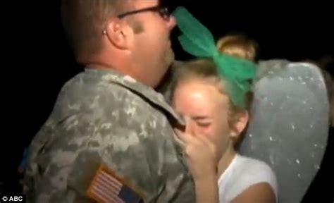 soldier kelly carrigan surprises daughter with an early homecoming at school dance daily mail