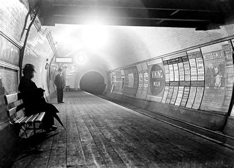The London Underground In 1890 Vintage Everyday