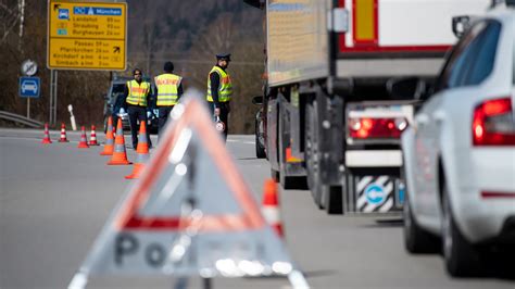 Wie funktioniert die ausreise aus der türkei bzw. Einreise Deutschland Schweiz / Bundespolizei lockert Regeln: Einreise nach Deutschland ... / Bei ...