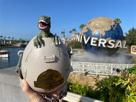 Jurassic World Raptor Egg Popcorn Bucket Hatches In Universal Orlando Resort Wdw News Today