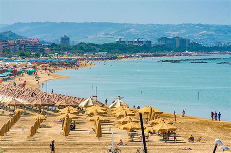 Pescara By The Sea Beach Life In Abruzzo Italy The Hideaway Report