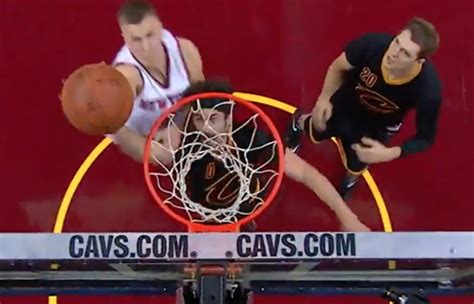 He Did Another One Knicks Rookie Kristaps Porzingis Dunks On Kevin Love Video