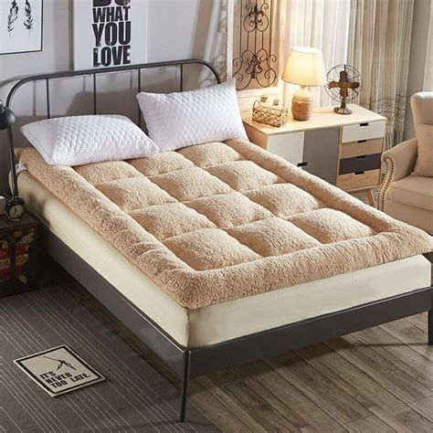 How thick should a futon mattress be? Amazon.com: CTYfuton Soft Premium Futon Mattress Mat ...