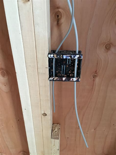 身長170㎝超えてるのもあって スラッとした美脚が印象的ですね^ ^ まずは 服の上からおっぱいを触ります! 電気配線工事 | 俺氏、家建てるってよ。