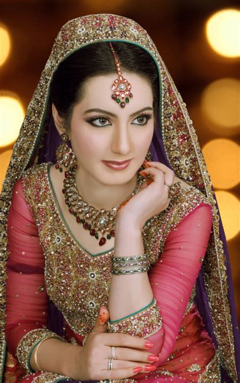 Fashion World Latest Fashion Pakistani Brides Bridal Make Up Fashion