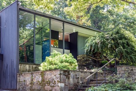 A Marvelous Midcentury Modern Comes Onto The Market In Connecticut