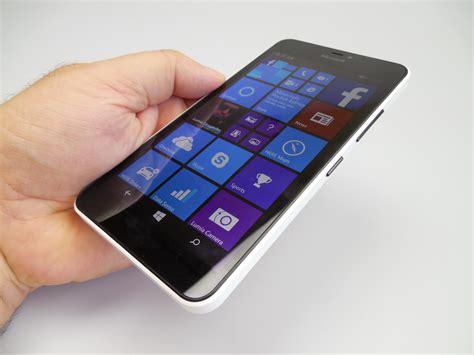 Microsoft Lumia 640 Xl Lte Review Shines Bright With A Crisp Display
