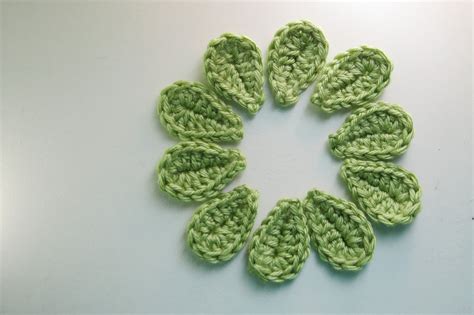 Living The Craft Life 2 Minute Leaf Free Pattern