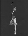 mikhail baryshnikov | Mikhail baryshnikov, Male ballet dancers, Dancer ...