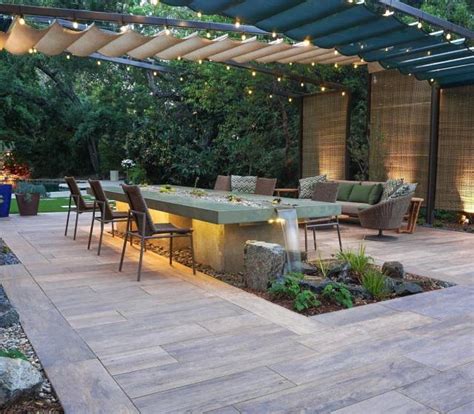 24 Backyard Water Features For Your Outdoor Living Space