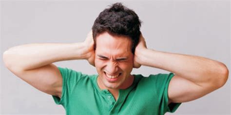 Bagaimanakah masalah telinga bernanah boleh berlaku dan apakah rawatan untuk masalah ini. Faktor Penyebab Masalah Gangguan Telinga Pada Orang Dewasa ...