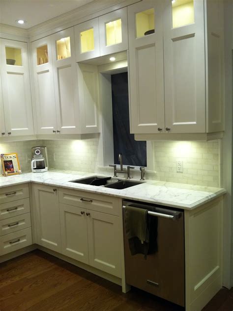 Kitchen cabinets range widely from $100 to $1,200 per linear foot. 42 Inch Cabinets 9 Foot Ceiling Edgarpoe and Gorgeous 9 Ft ...
