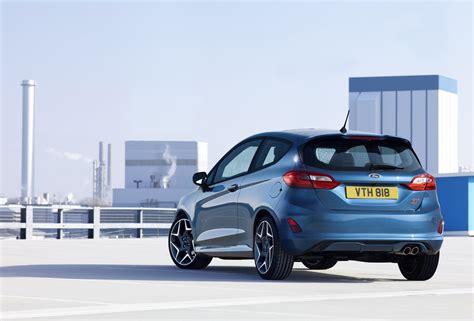 Next Gen Ford Fiesta St Debuts 200 Ps 3 Cylinder 15 Litre Ecoboost