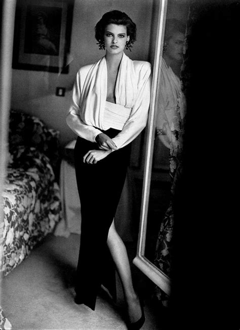 La Linda Evangelista Point De Mire Vogue Paris 1985 Linda