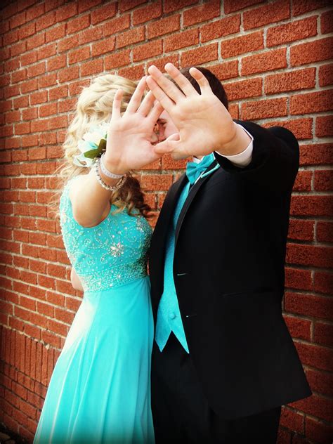 Pin By Monique Muller On Prom 2014 Prom Couples Prom Poses Prom