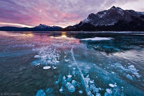 Incredible Frozen Air Bubbles At Abraham Lake Canada Unbelievable Info