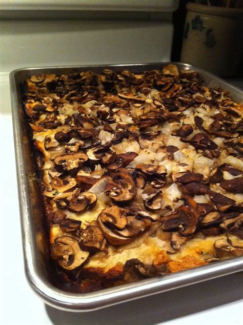Pizza Funghi from Jim Lahey's My Bread (album and recipe inside) : food