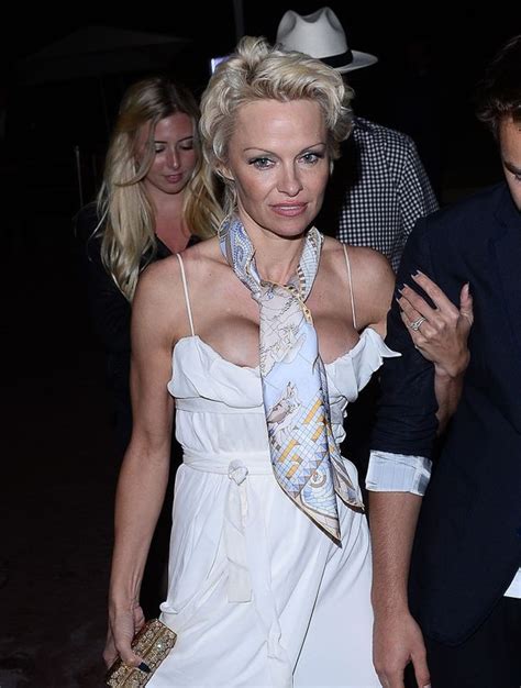 Festival De Cannes Pamela Anderson Révèle Avoir été V Closer