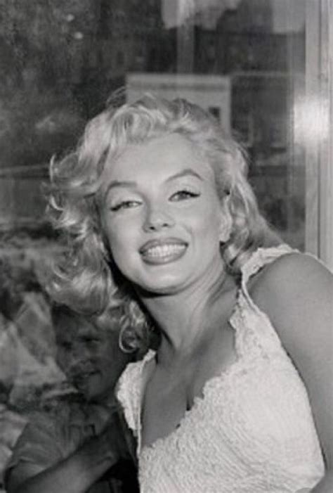 pin by karen allen on marilyn monroe ~ marilyn monroe photography marilyn monroe portrait