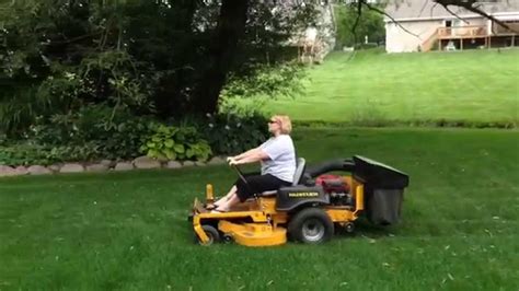 Riding A Zero Turn Lawnmower For The First Time Youtube