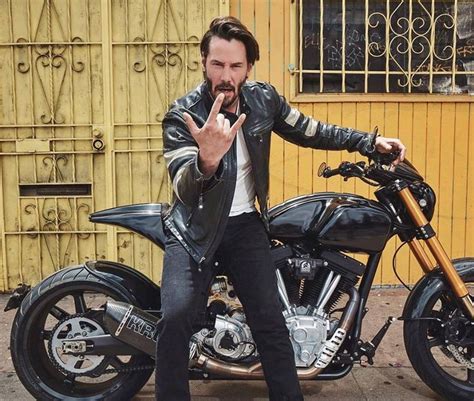 Fonte Brasileira Sobre Keanu Reeves Homens De Moto Atrizes
