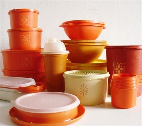 18 Vintage Tupperware Sets That Will Totally Take You Back