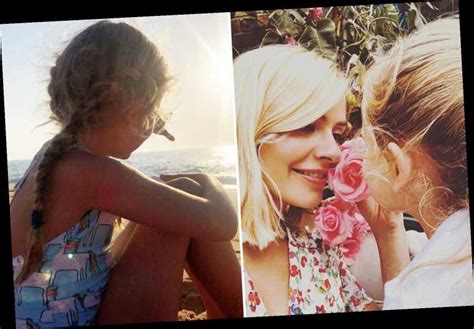 Holly Willoughby Shares Rare Snap Of ‘inspiring Daughter Belle And Says Shes ‘honoured To