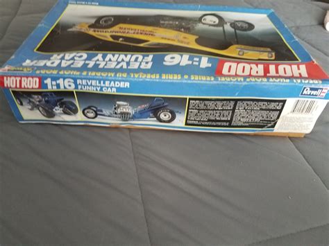 Revell 116 Scale Hot Rod Mickey Thompsons Revelleader Funny Car 7444