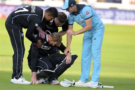 Martin Guptill Is Inconsolable After Being Run Out Going For The Second Run That Would Have Won