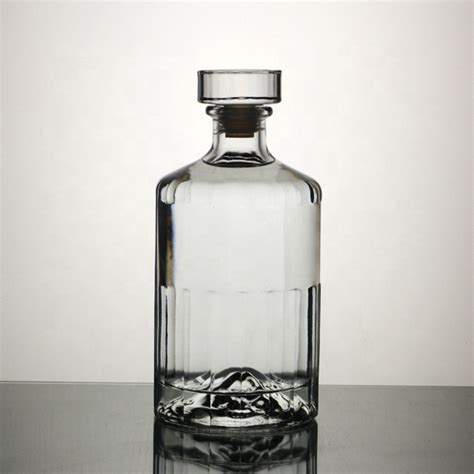 Custom 1000ml 750ml 500ml Liquor Bottles Vodka Whisky Glass Bottle With Cork Top Lid High