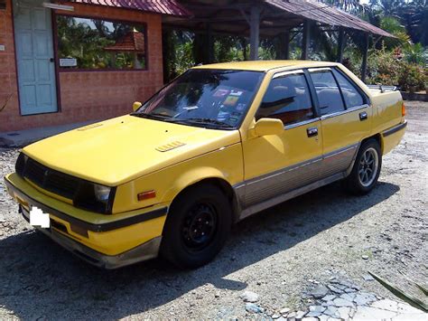 Kecelakaan yang terjadi di senin pagi itu melibatkan dua kereta api yang saling bertabrakan dalam satu jalur di daerah pondok betung, bintaro, jakarta selatan. KEMBARA JALANAN: KERETA UNTUK DIJUAL