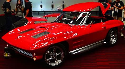 63 Chevy Corvette Is One Cool Convertible With The Split Window Top