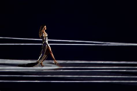 see gisele bündchen walk the world s longest runway at the olympics opening ceremony in rio