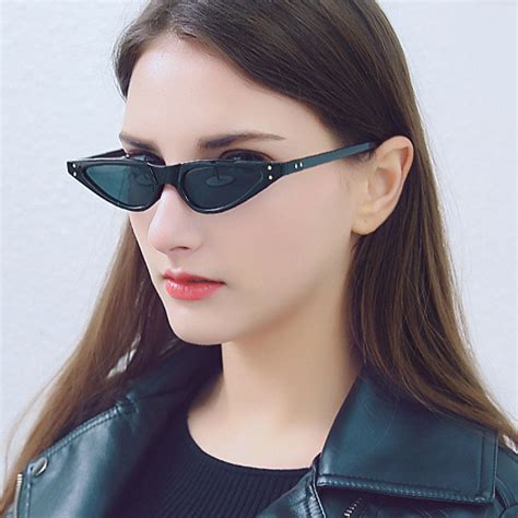 2018 vintage triangle cat eye sunglasses women trendy small cute cateye retro sun glasses girl